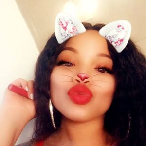 Meet your Posher, Joi